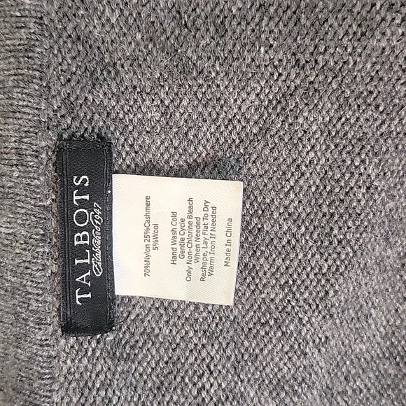 Talbots Poncho - Picture 3 of 3